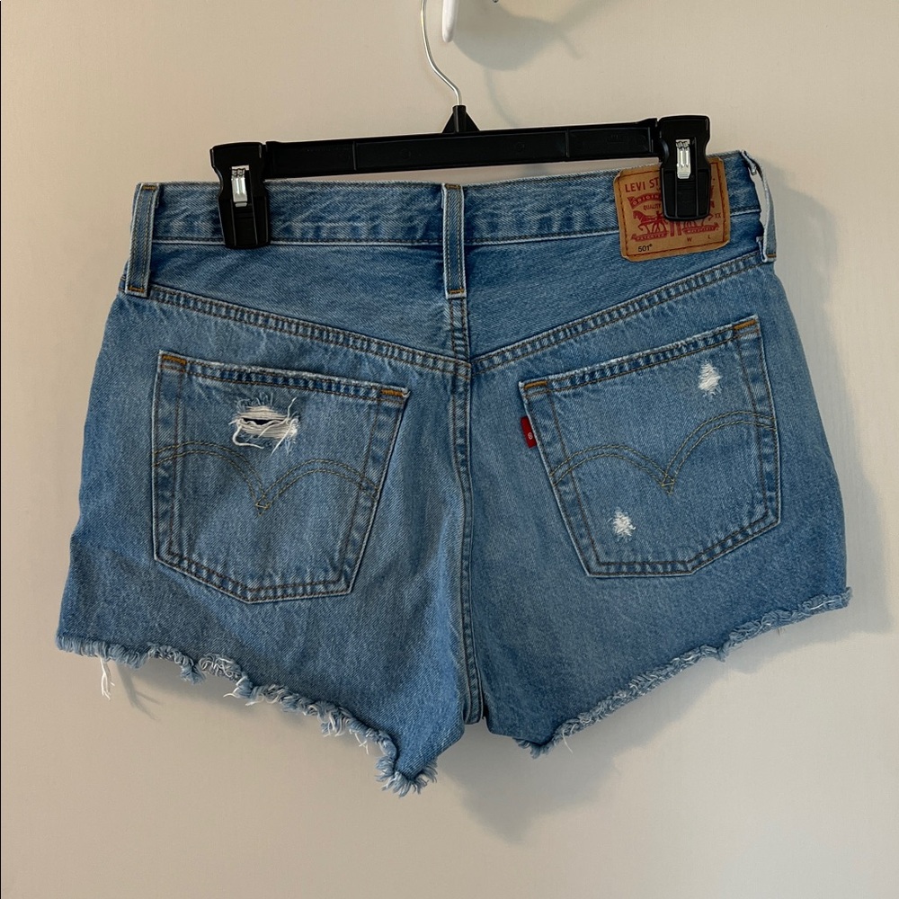 Levi’s High Rise Jean Shorts - Picture 2 of 2